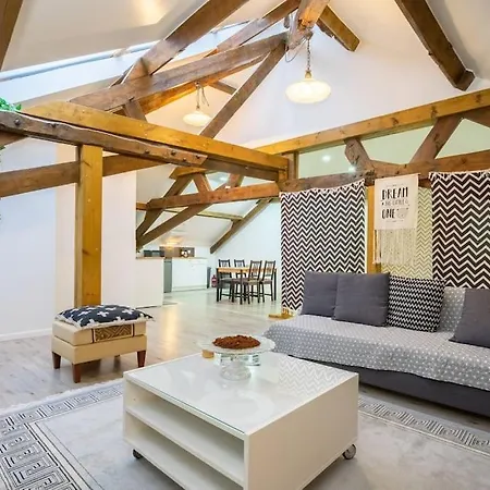 The Backstage * La Roche-en-Ardenne